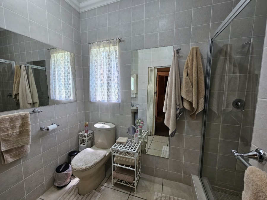 6 Bedroom Property for Sale in Grimbeeck Park North West